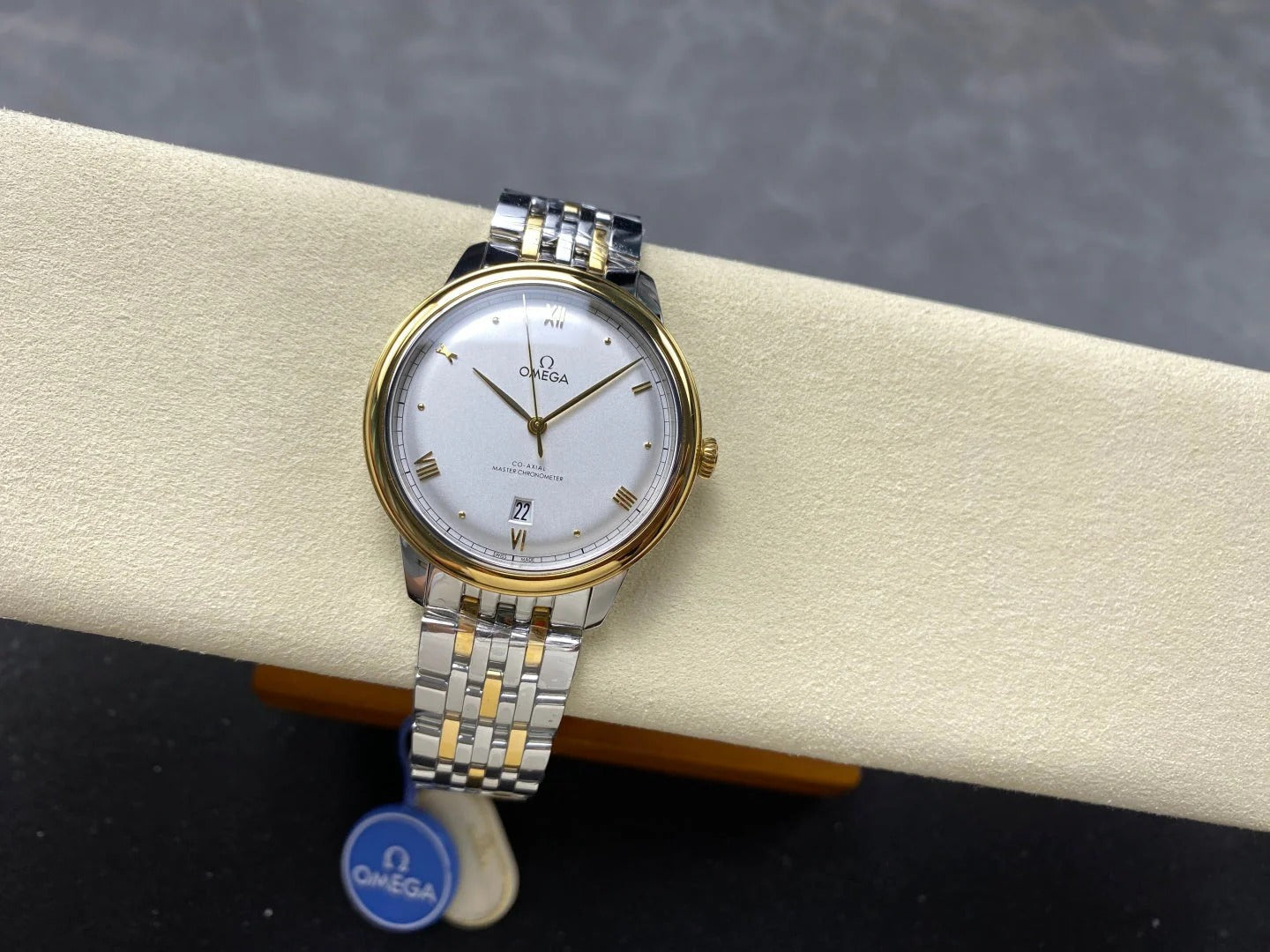 Omega De Ville Prestige Co-Axial Master Chronometer 41mm Gold Steel