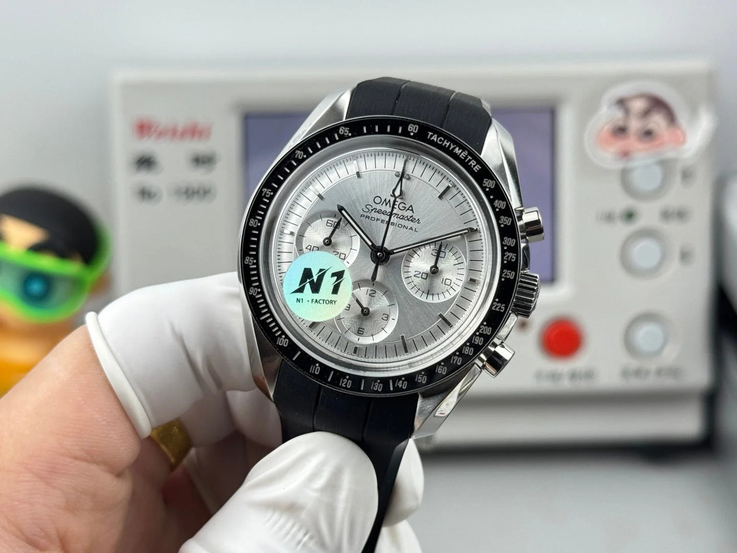 Omega Speedmaster Moonwatch Professional 42mm Silver Dial Black Rubber