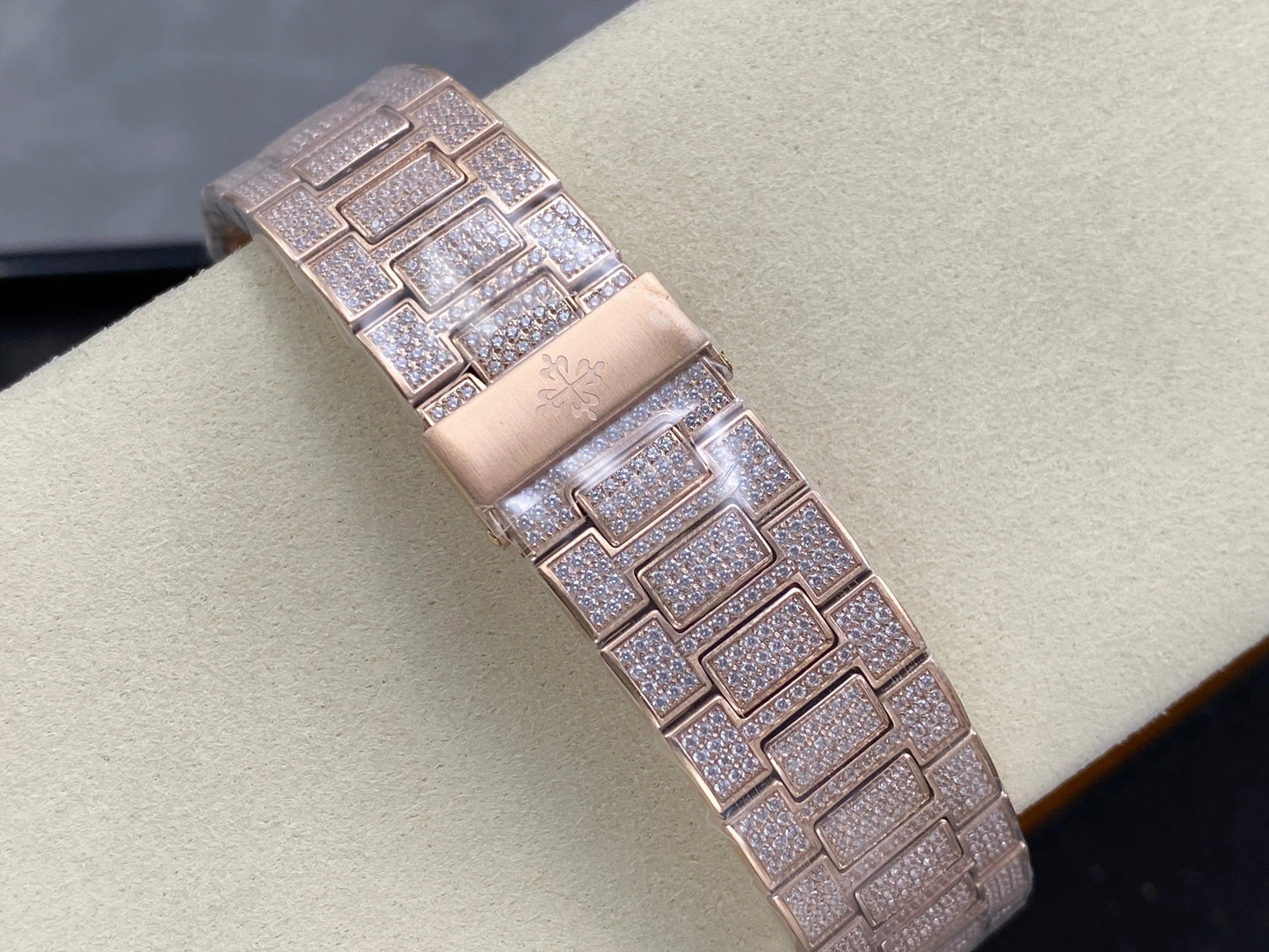 Patek Philippe Nautilus 40mm Rose Gold Full Diamond Watch