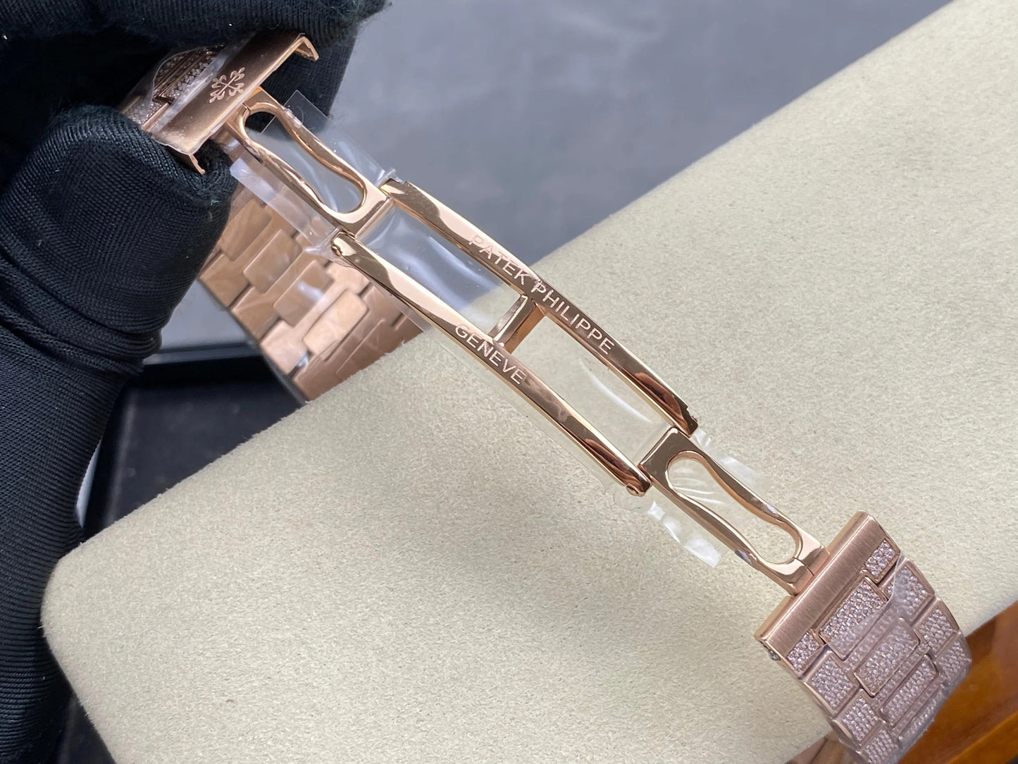 Patek Philippe Nautilus 40mm Rose Gold Full Diamond Watch