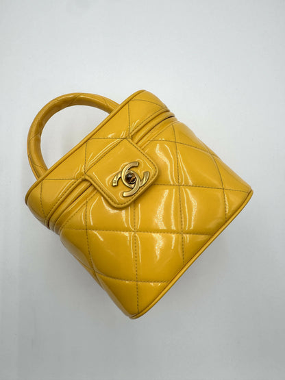 Chanel 1995 Barbie Yellow Heart-Mirror Vanity Case Bag