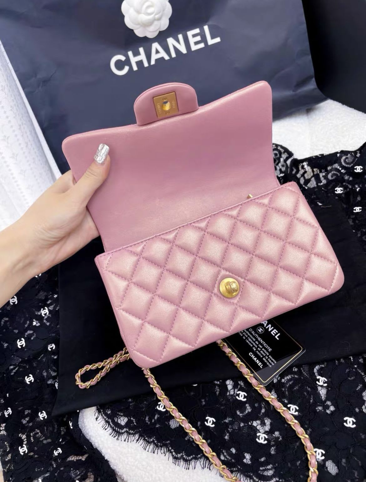 Chanel Lambskin Gold Shoulder Bag Style 20