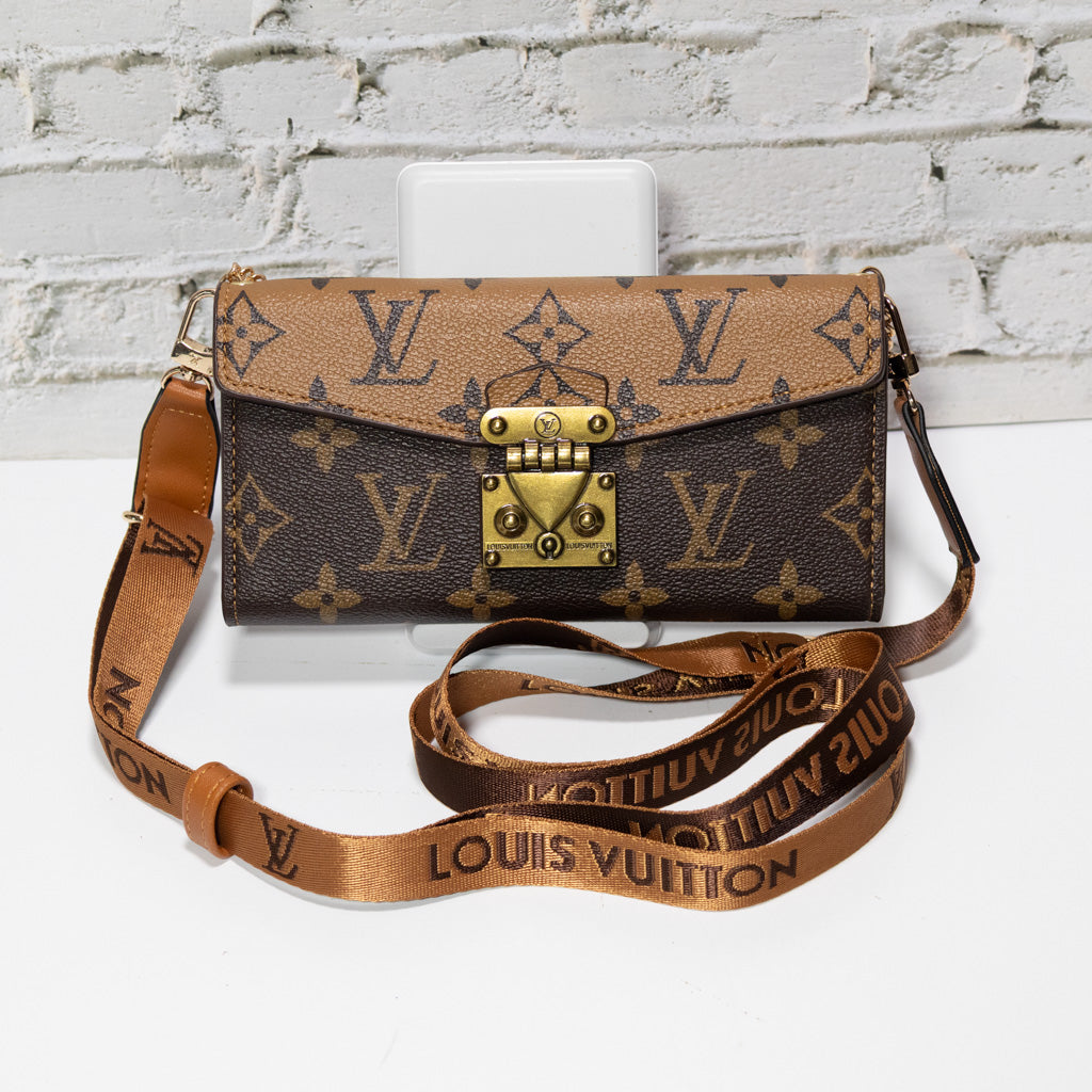 Louis Vuitton Folio Phone Case for 17/Pro/Pro Max/Plus