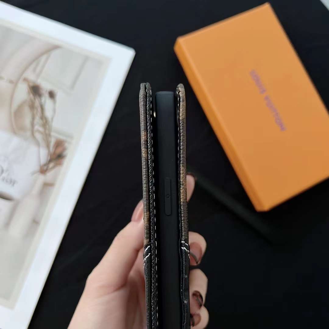 Louis Vuitton Phone Wallet X16 Pro Max Plus Case