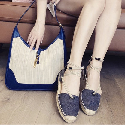 Luxury Hermes Trim Shoulder Bag