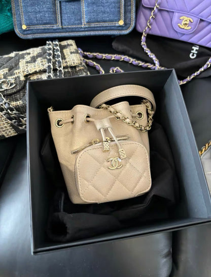 Chanel Chanel 22 Leather Shoulder Bag Style 4