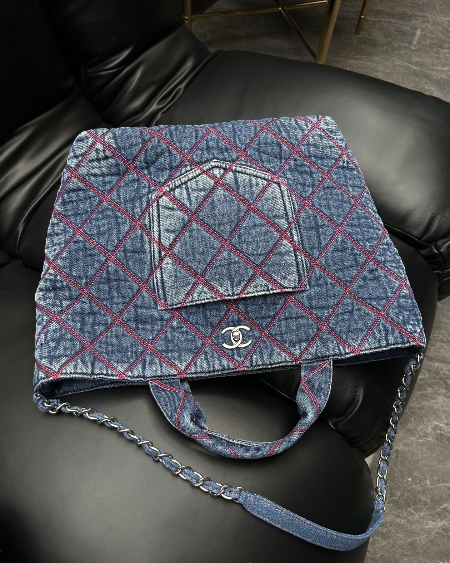 Chanel Luxury Leather Handbag Style 12