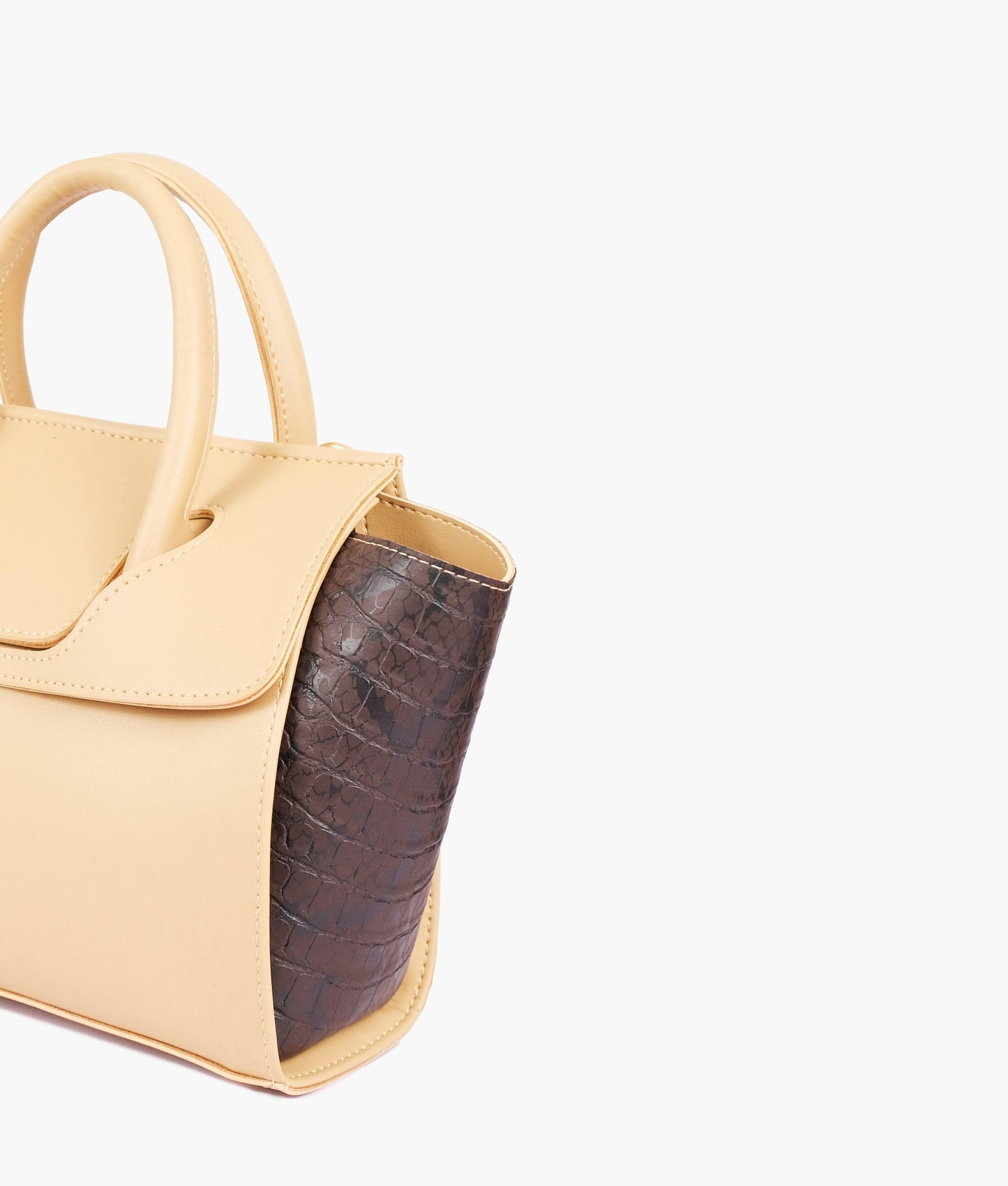 Off-white trapeze handbag