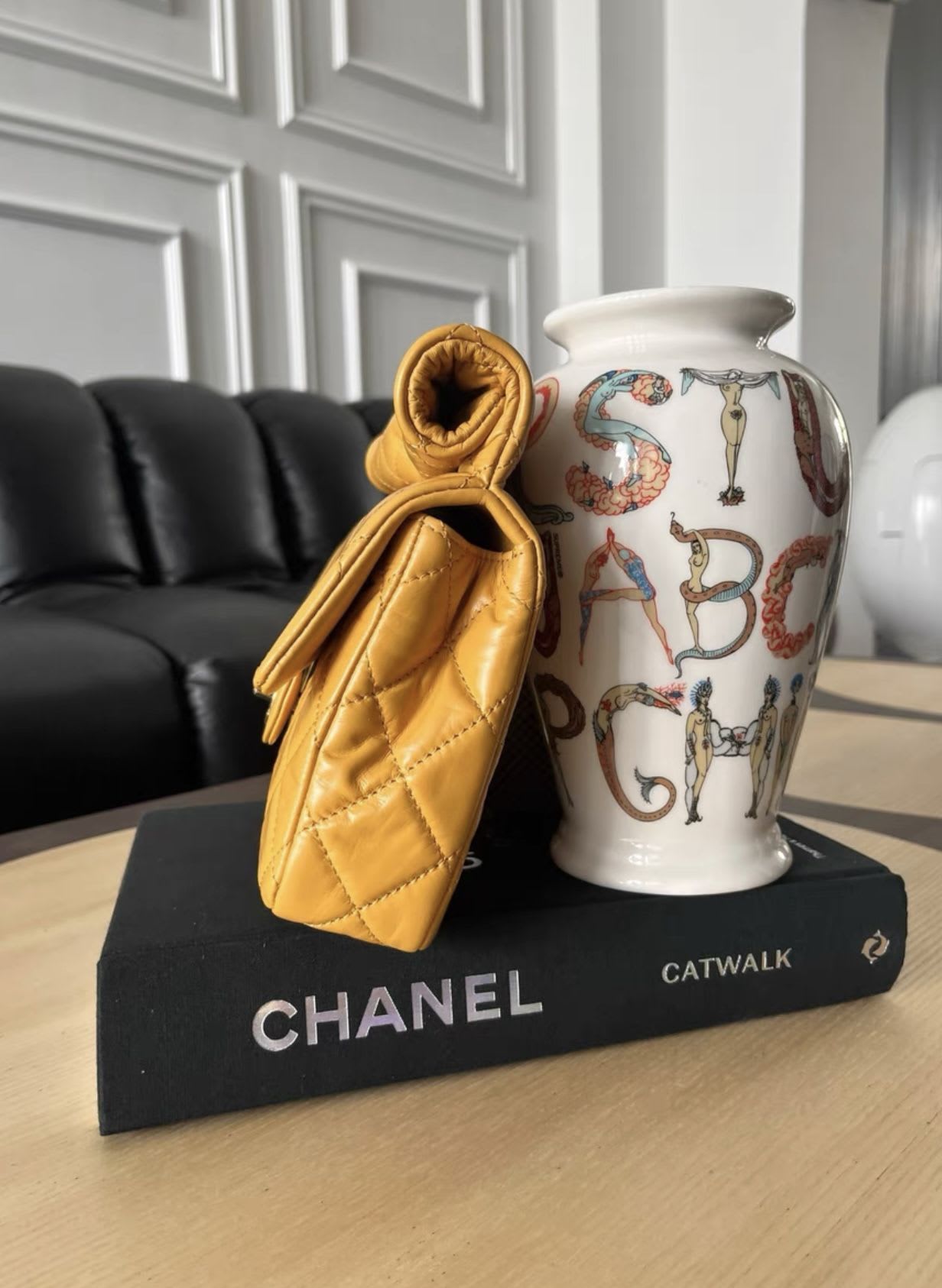 Chanel Luxury Leather Handbag Style 15