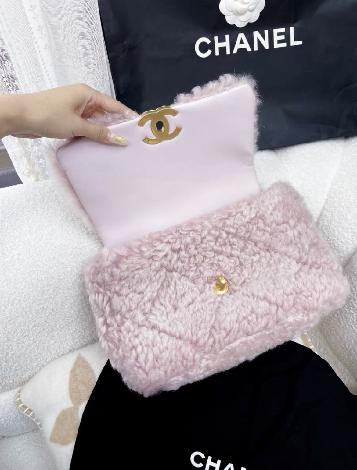 Chanel Luxury Leather Pink Shoulder Bag