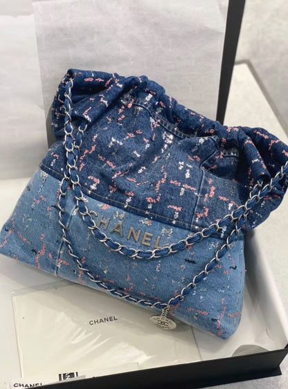 Chanel Chanel 22 Leather Shoulder Bag