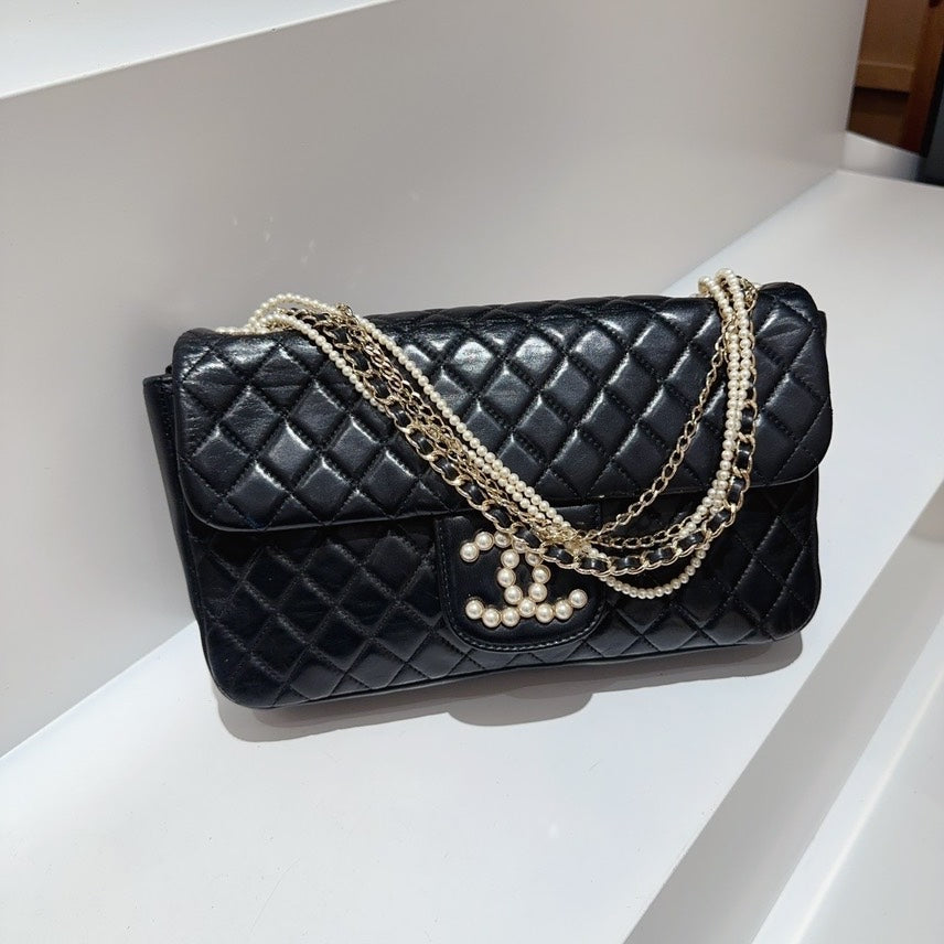 Chanel Luxury Handbag Style 4