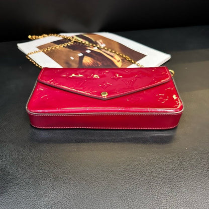 Louis Vuitton Plum Patent Leather Crossbody Bag 21.5cm
