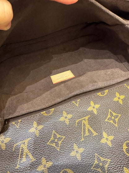 Louis Vuitton Métis Monogram Crossbody Bag Brown