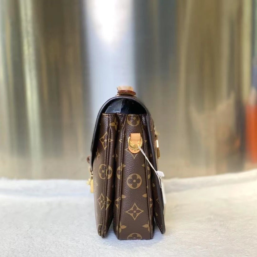 Louis Vuitton Pochette Metis Monogram Crossbody Bag
