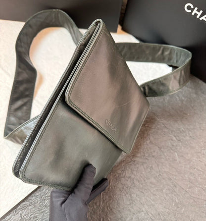Chanel Vintage Crossbody Bag Black Leather