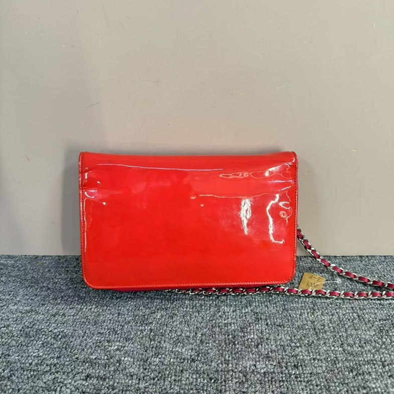 Chanel Vintage Patent Leather Red Crossbody Bag Preloved MY3-8