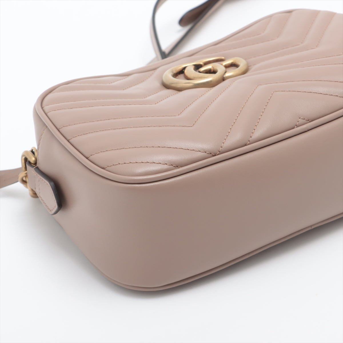 GG Beige Marmont Crossbody Bag Matelassé Leather