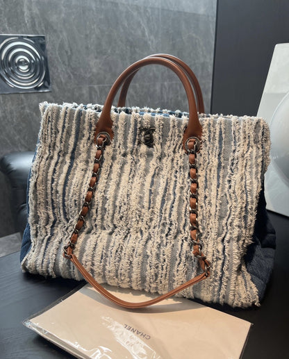 Chanel Luxury Leather Tote Bag Tote