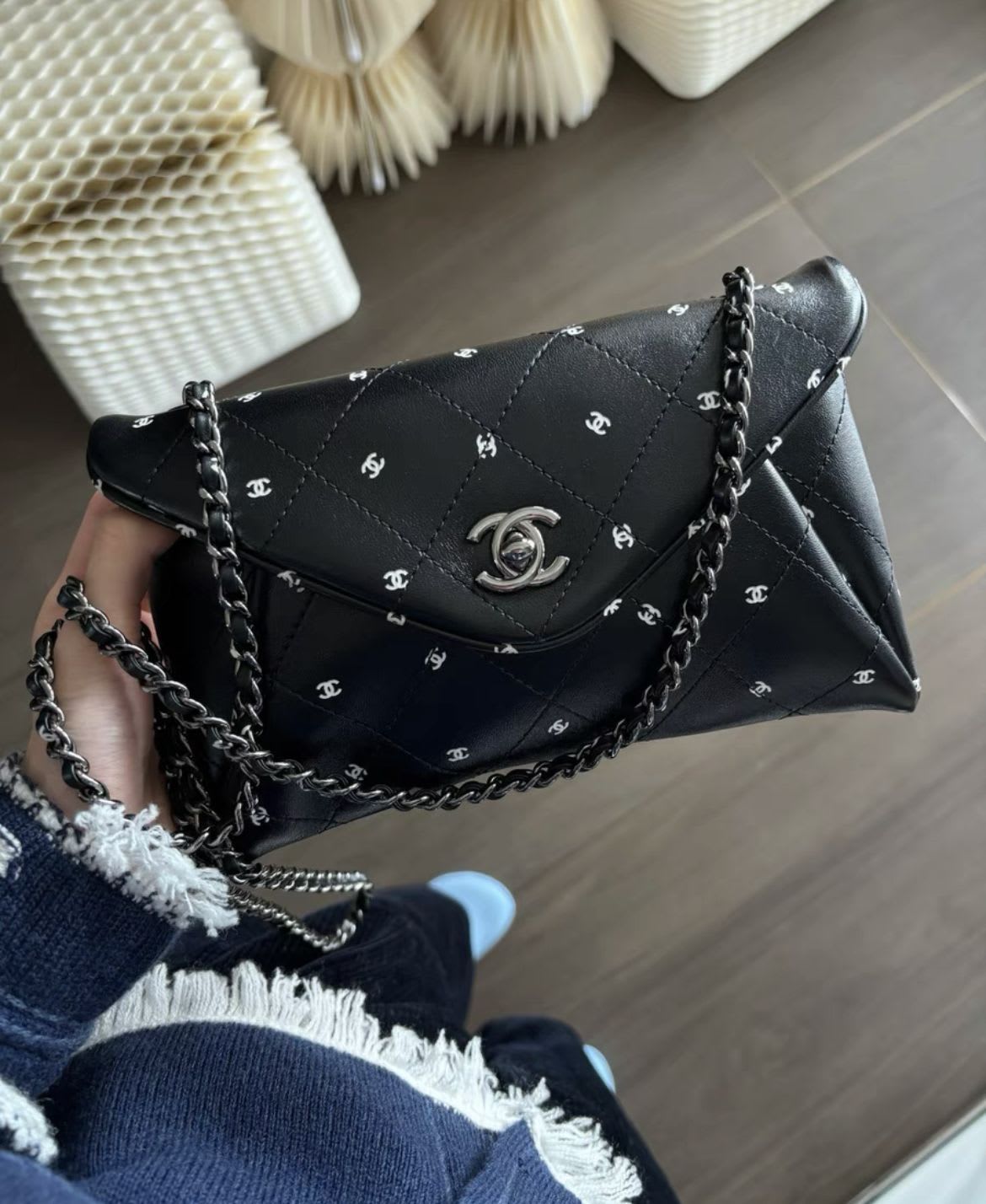 Chanel22 Black Logo Envelope Bag