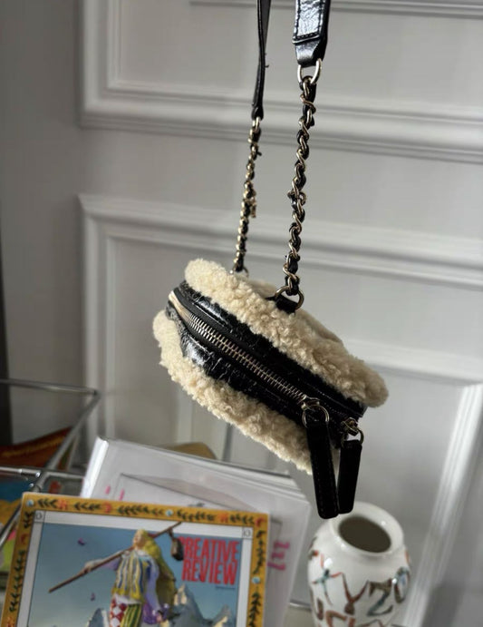 Chanel Luxury Leather Shoulder Bag Style 6