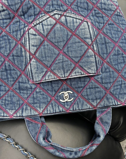 Chanel Luxury Leather Handbag Style 12