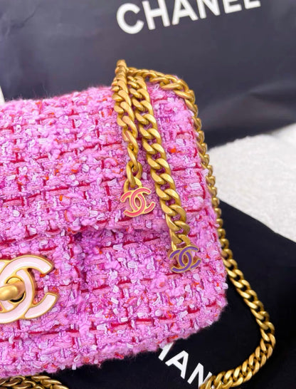Chanel Chanel 22 Tweed Pink Shoulder Bag