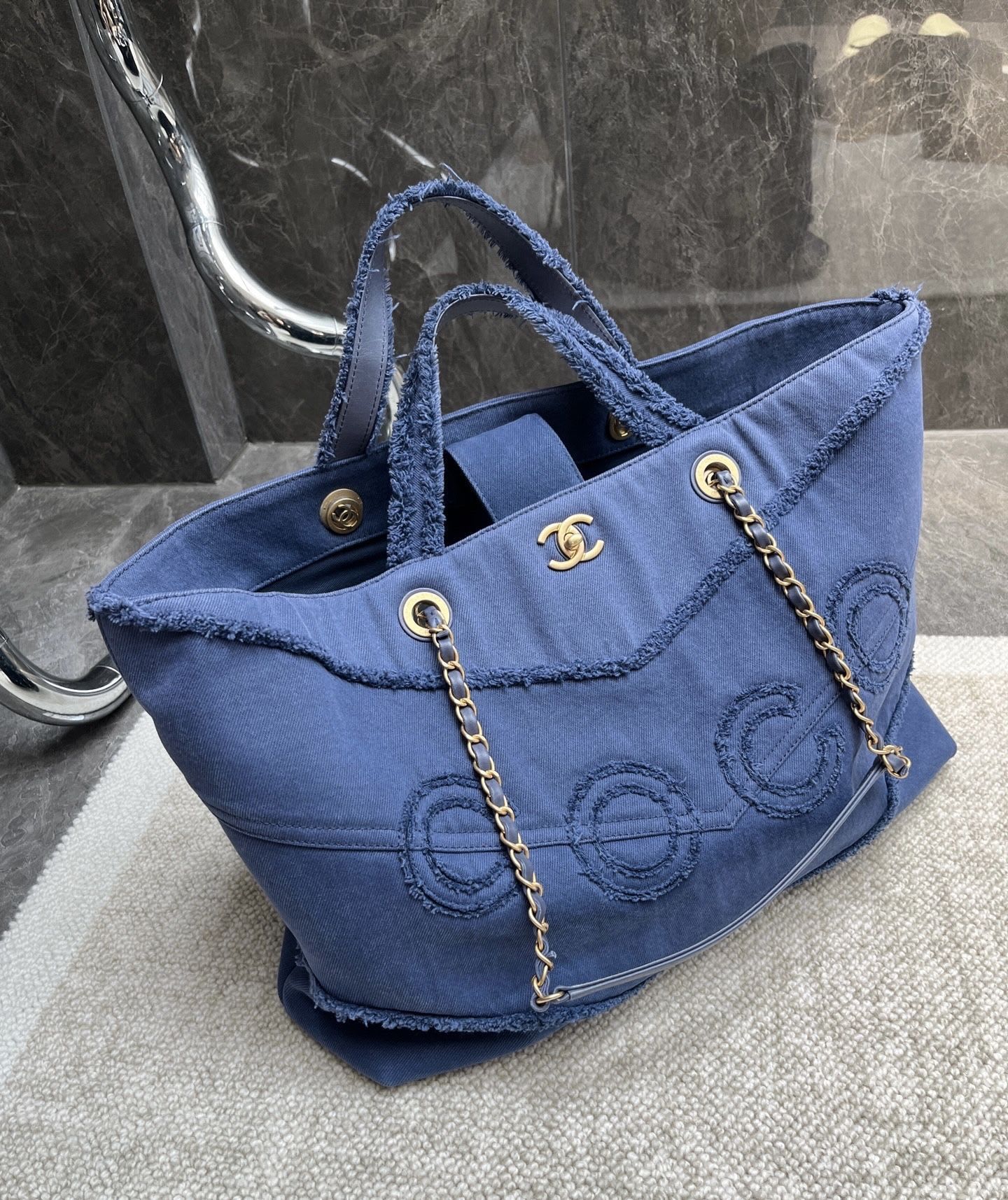 Chanel Luxury Leather Blue Handbag