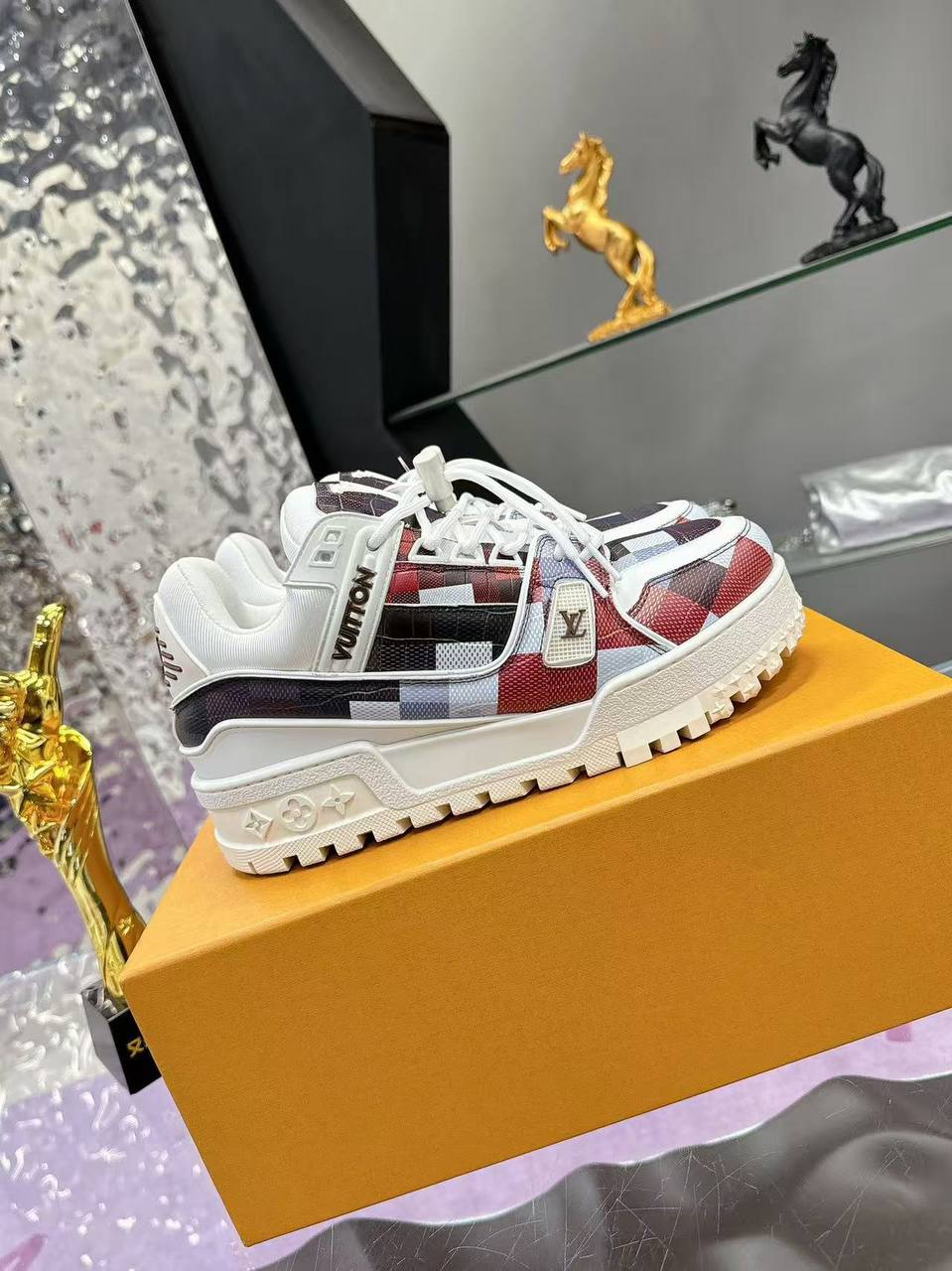 Louis Vuitton - LV Maxi Trainer Damoflage-Printed Calf Leather White / Brown