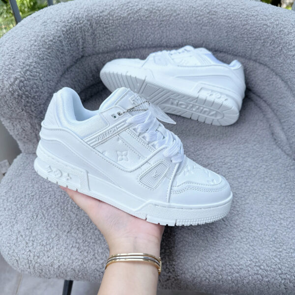LV Trainer White
