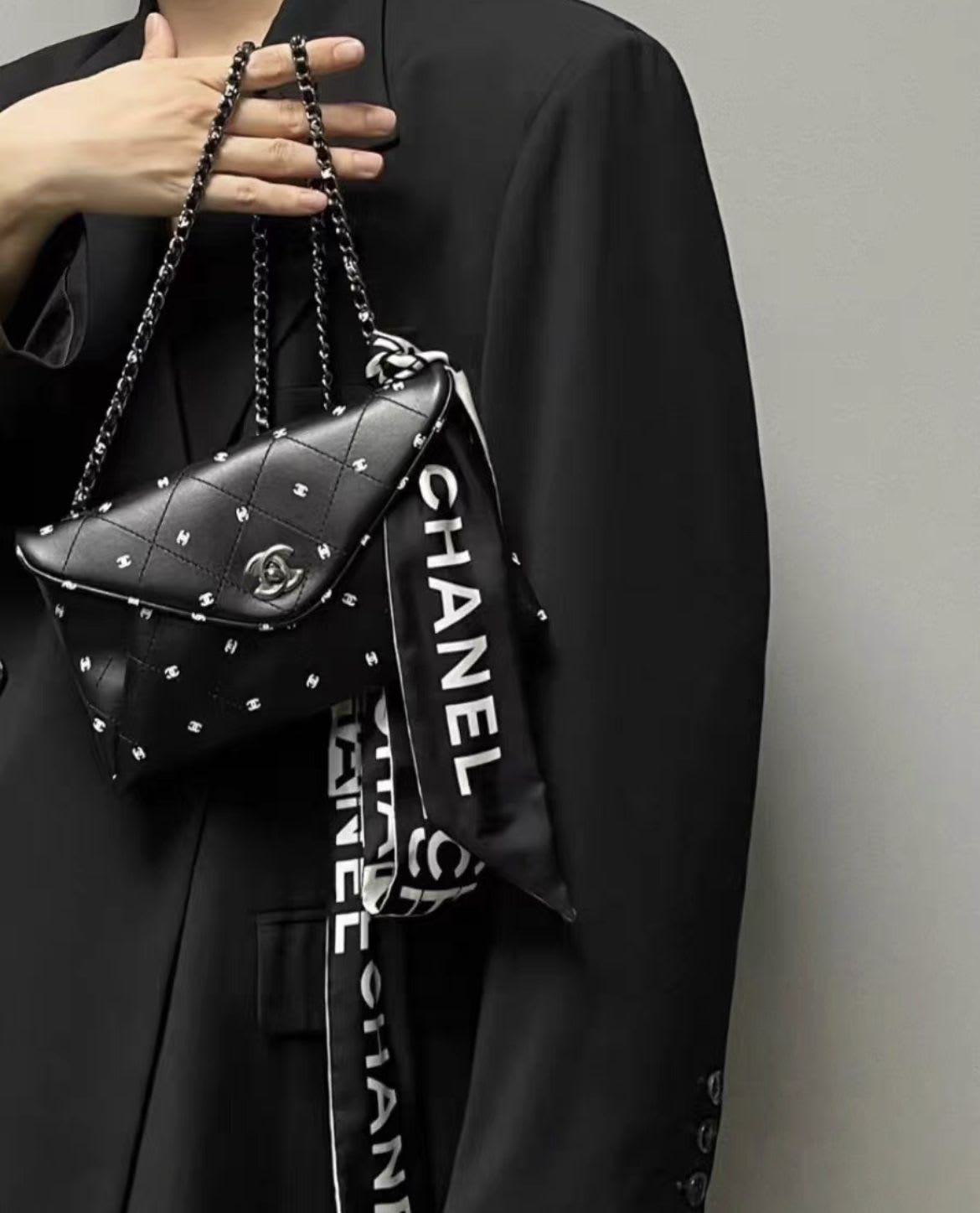 Chanel22 Black Logo Envelope Bag