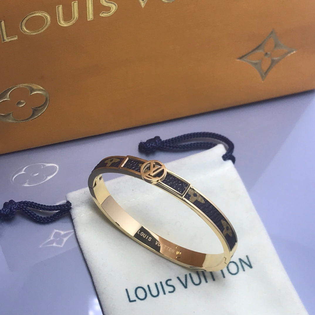 Unisex bracelet
