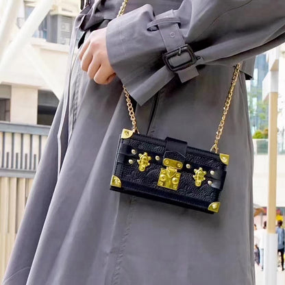 Crossbody chain card case phone case