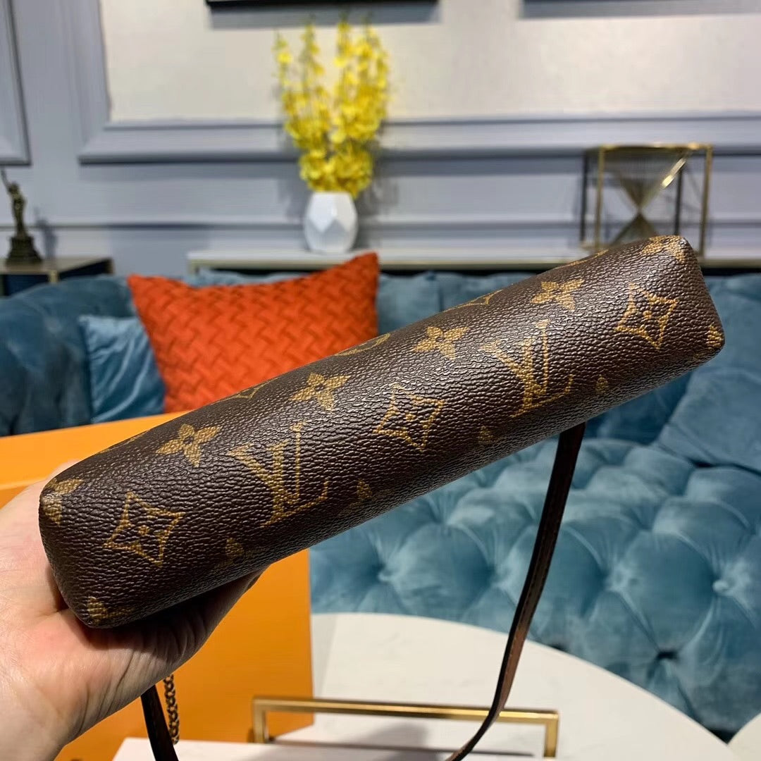 Lv pouch x
