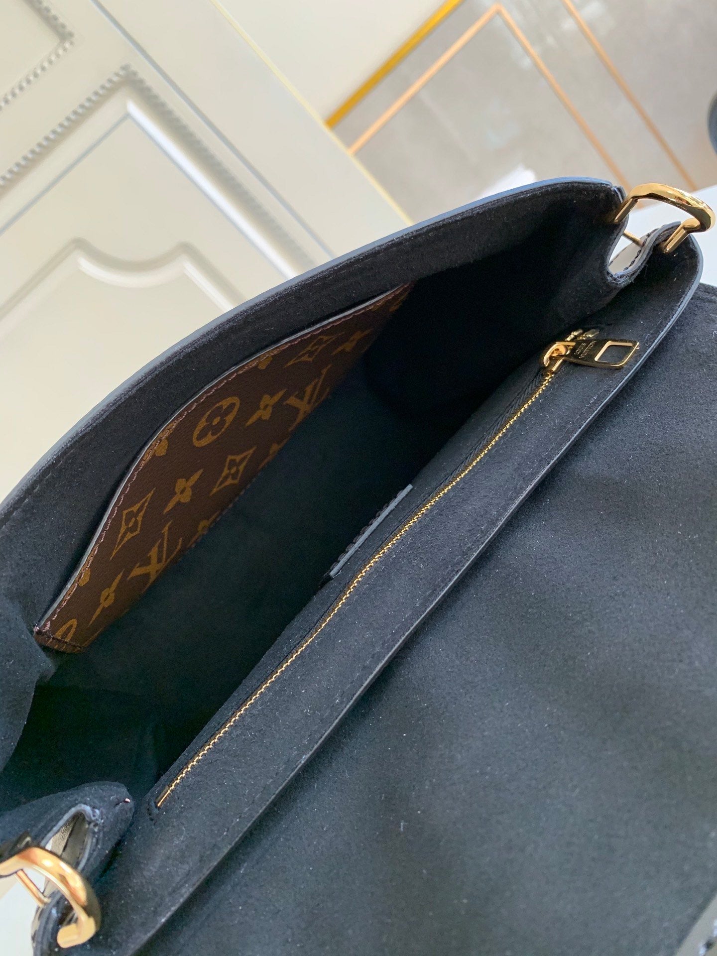 Lv mon