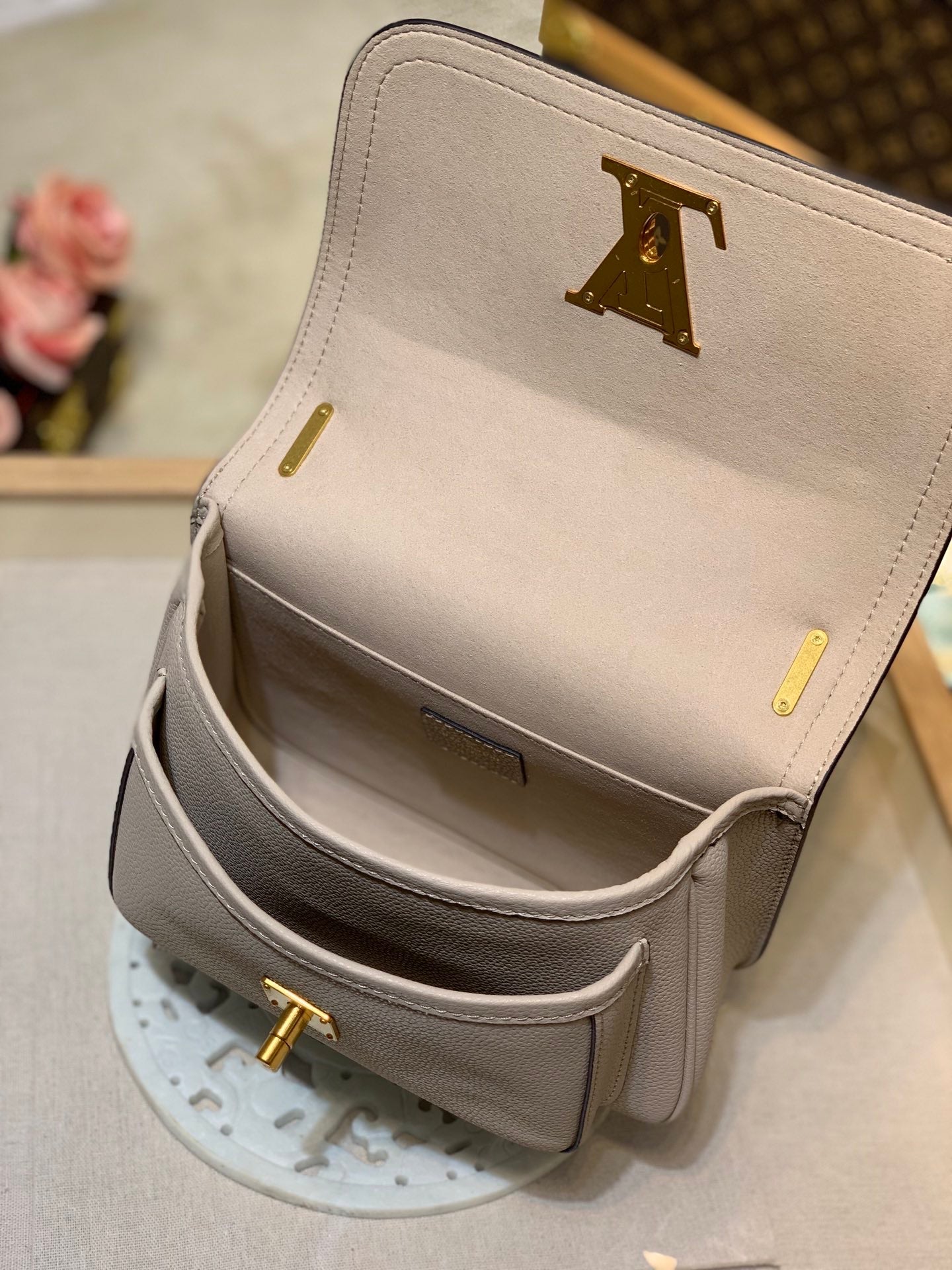 Lv tee