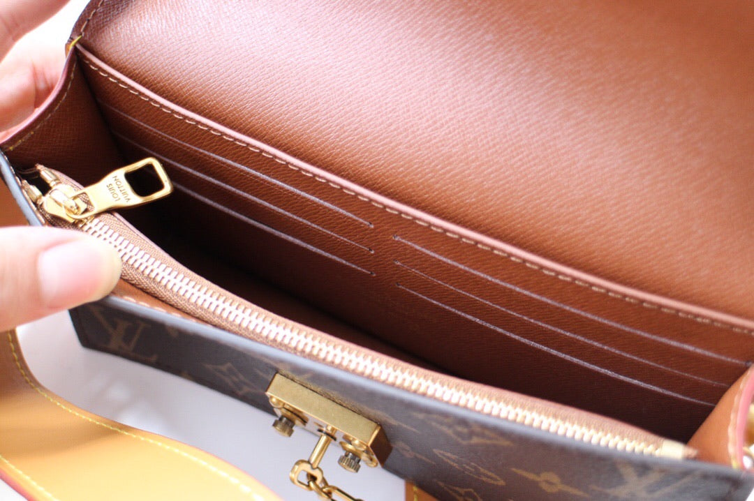 Lv belt bag