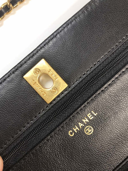 Fashion lady bag with adjustable chain 19 cm
