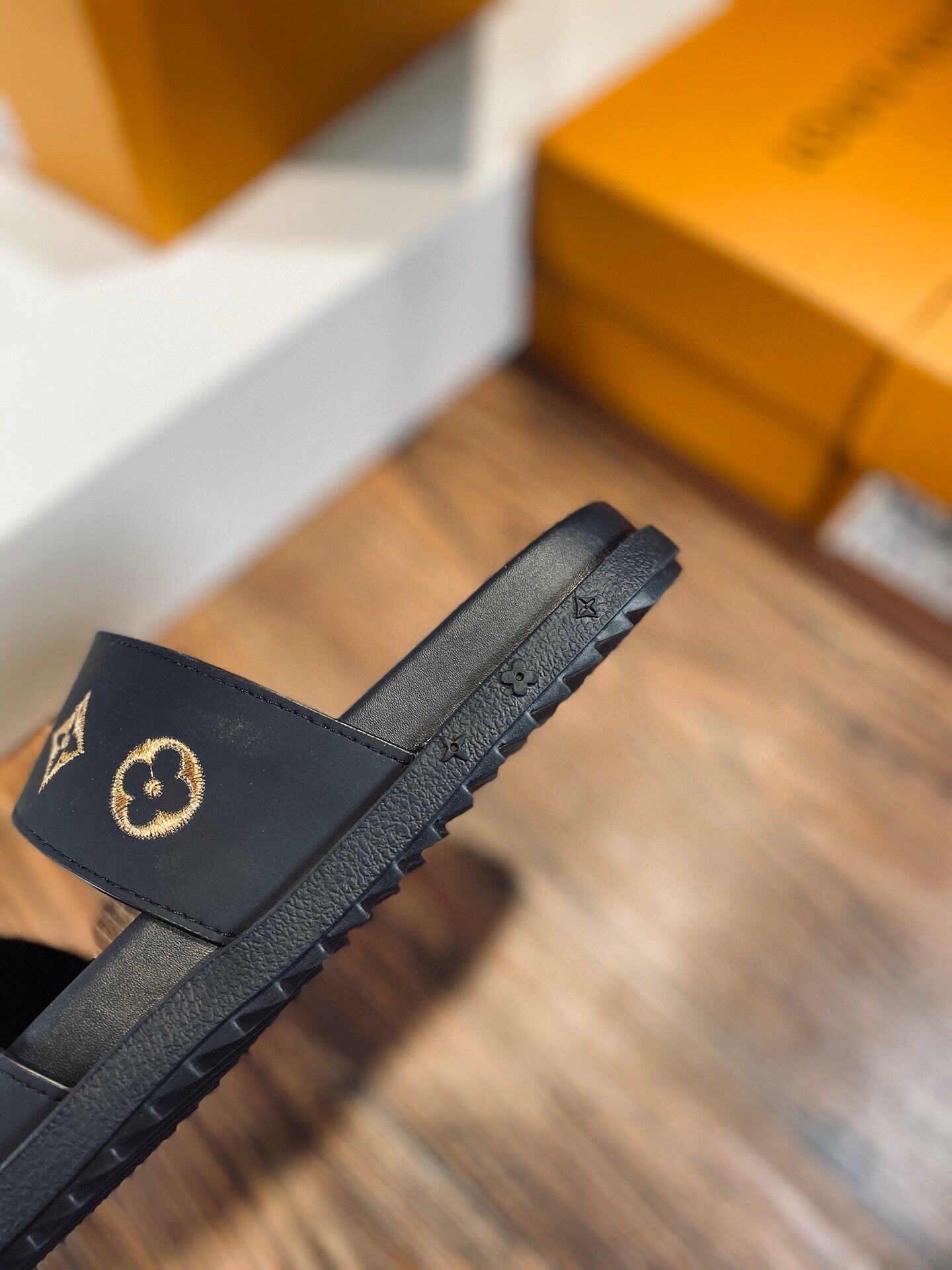 Lv slides