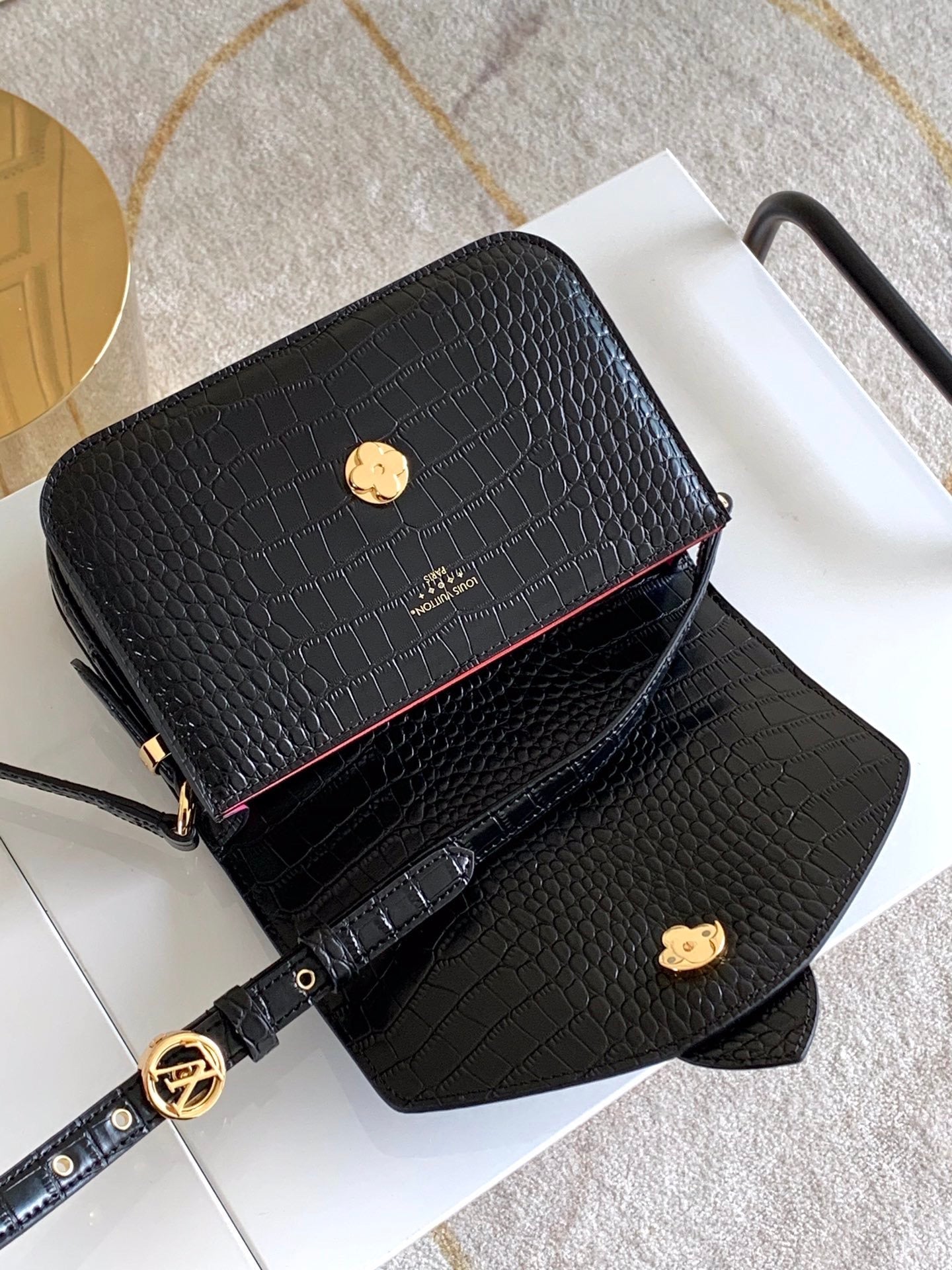 Lv sun black v