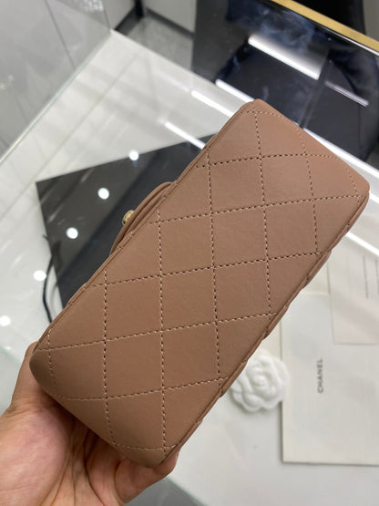C h a n e l brown 18cm