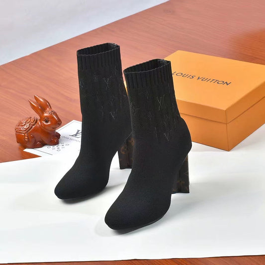 L v 10cm heel