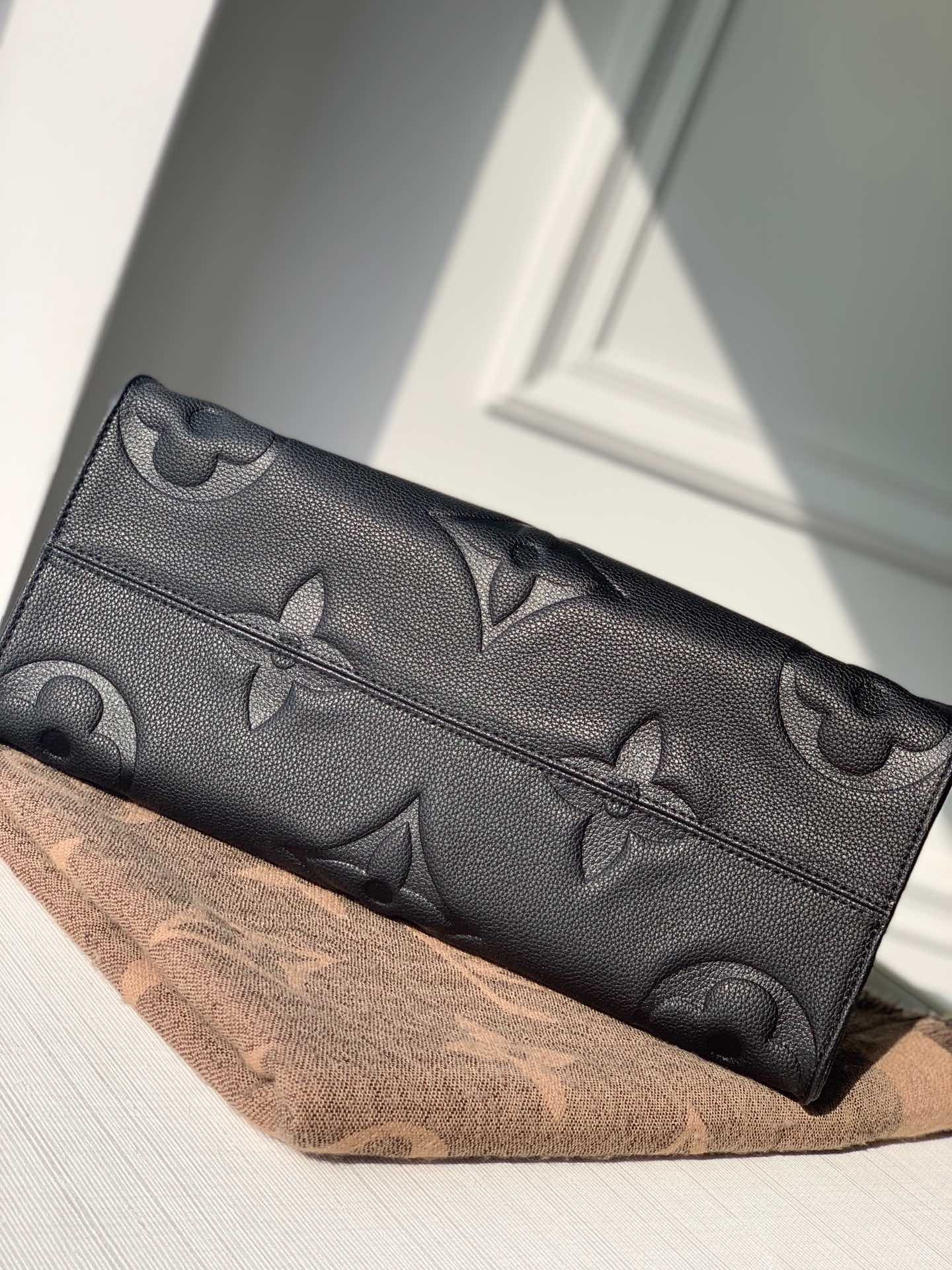 Onthego black