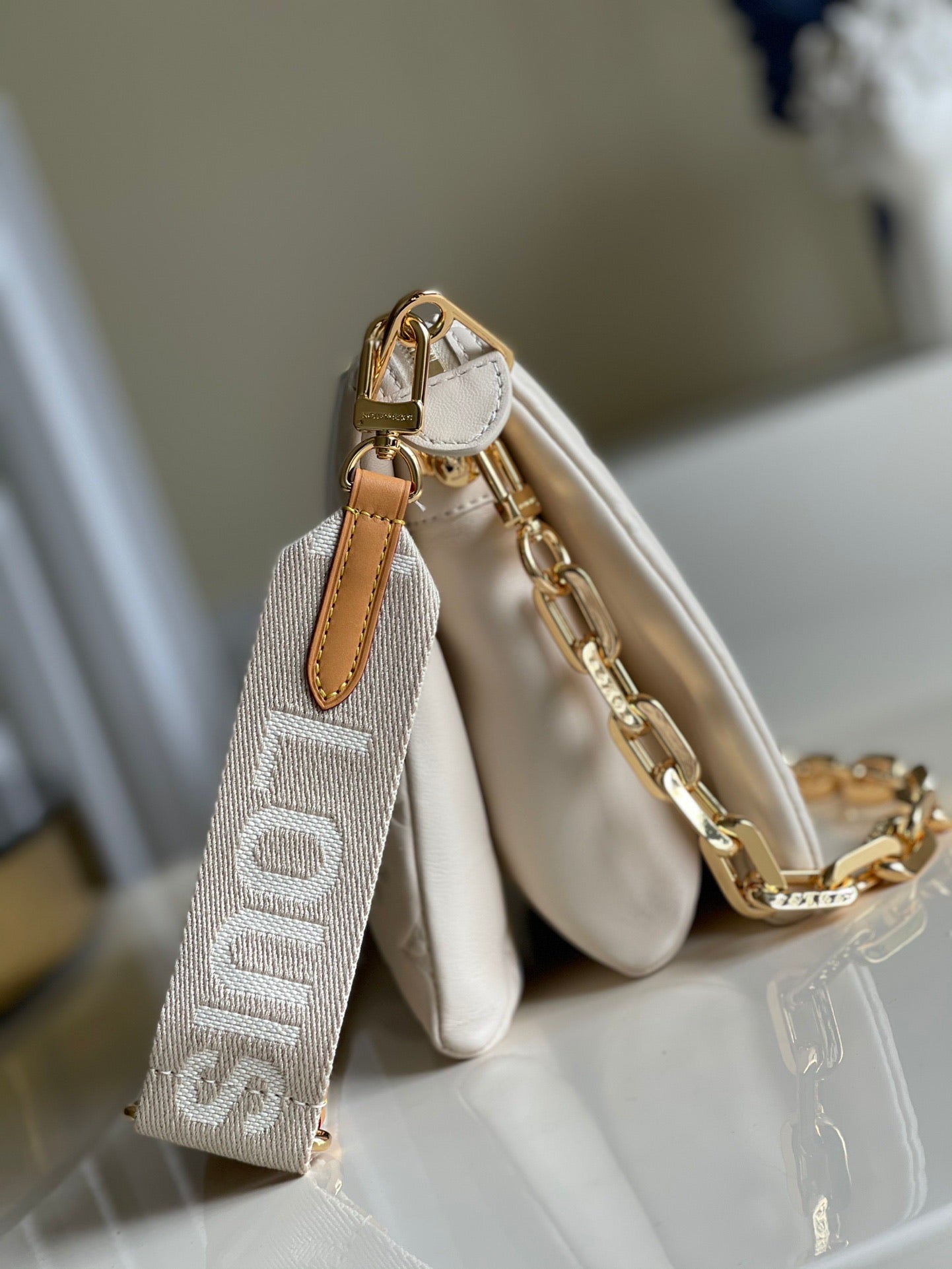 Lv new white