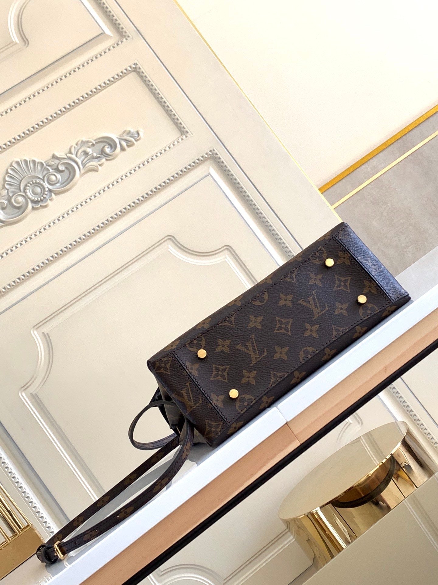 Lv mon