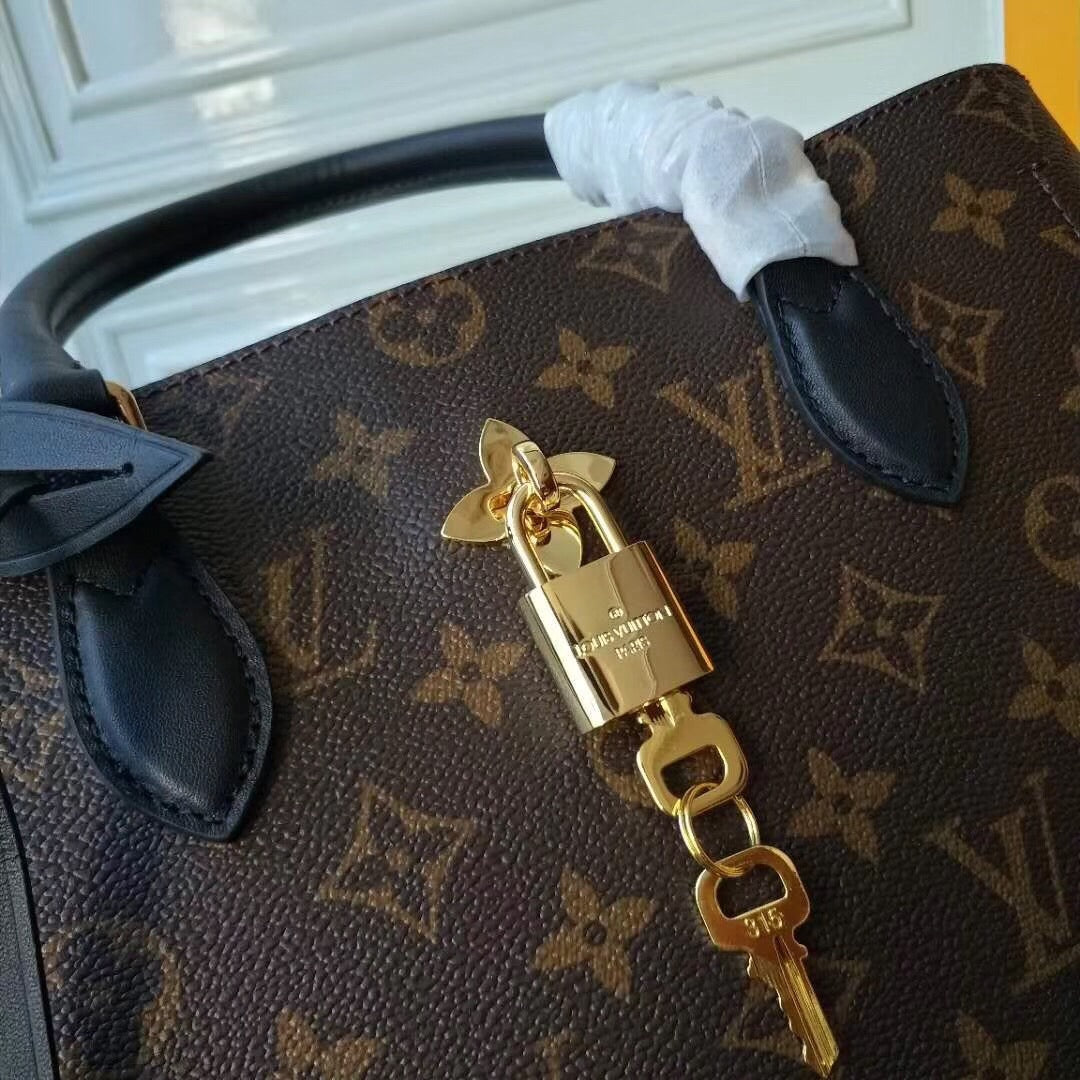 Lv flower black