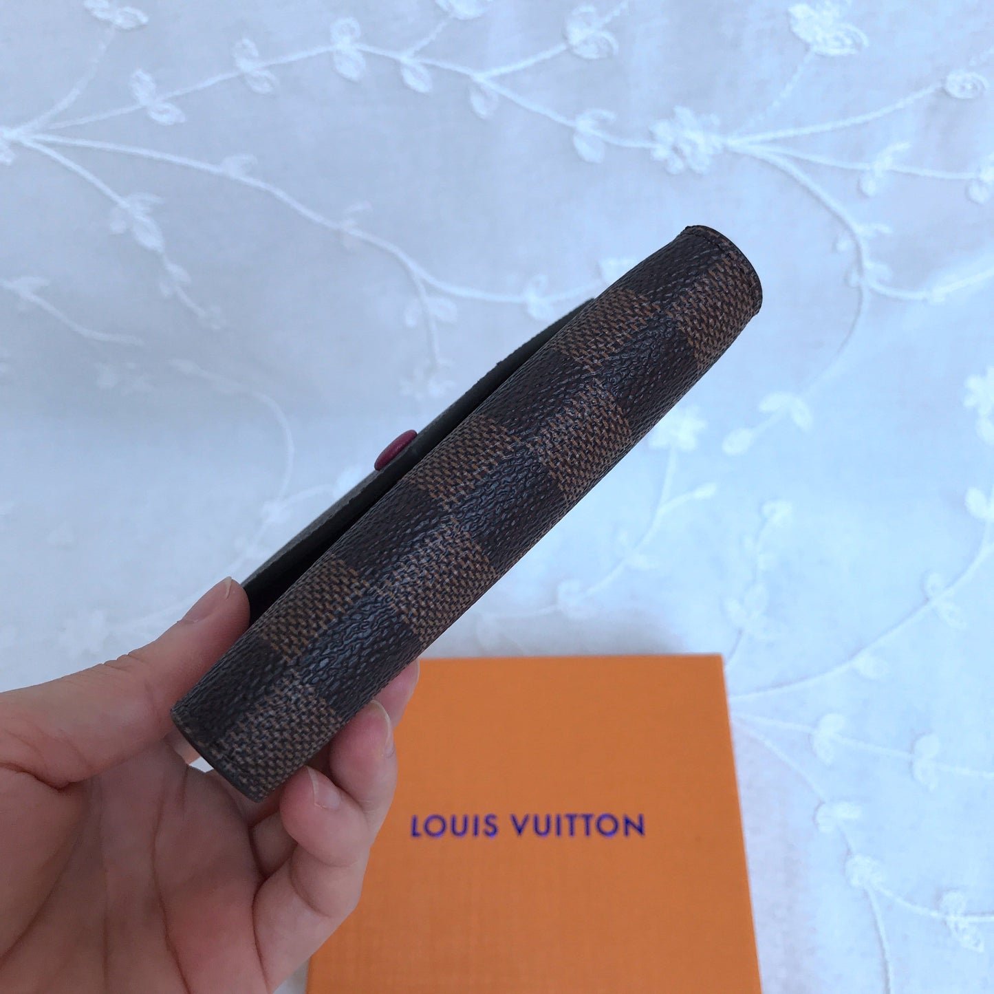 Lv wallet