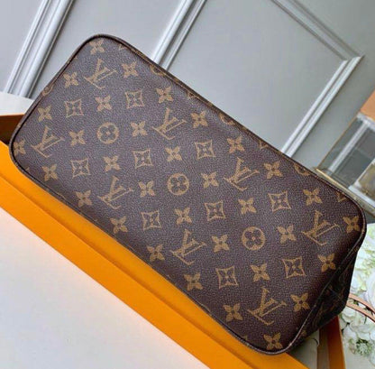 Lv Neverfull-brown inside