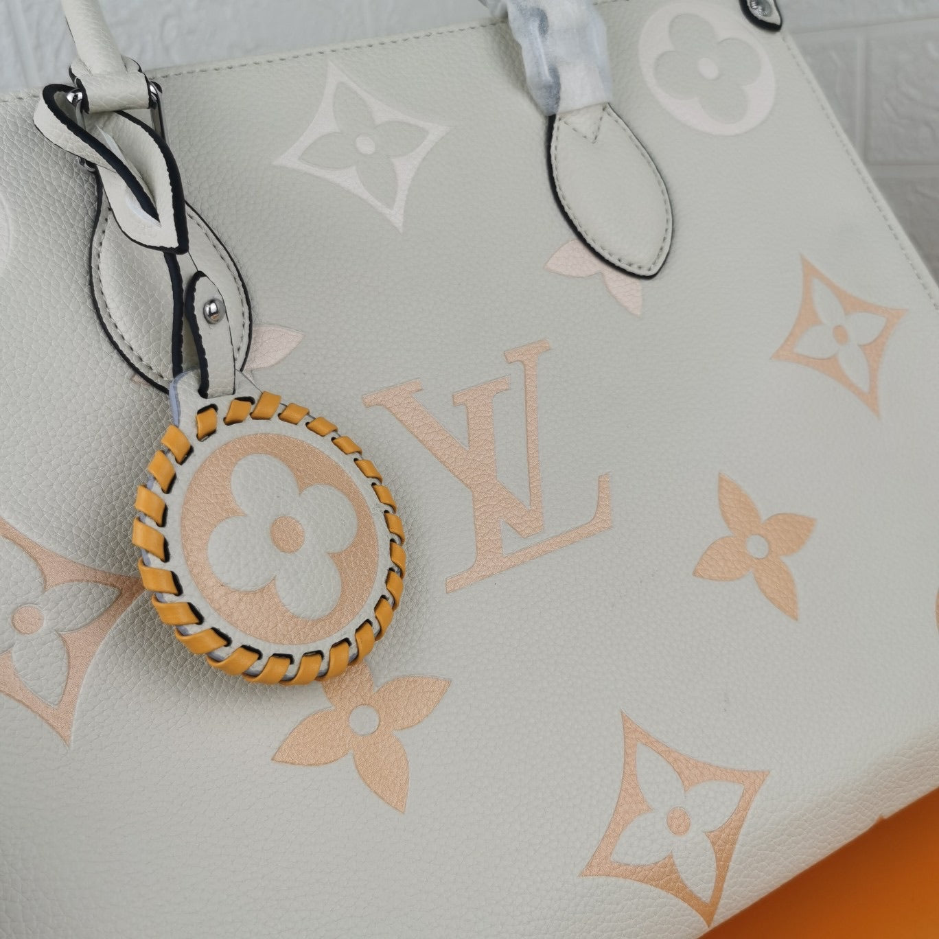 Lv on the go