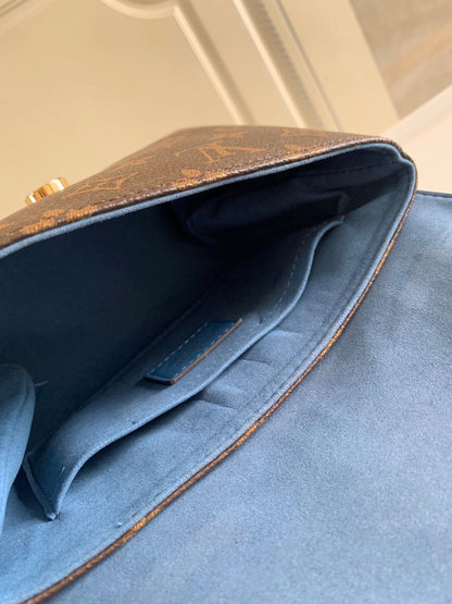 Lv lock blue